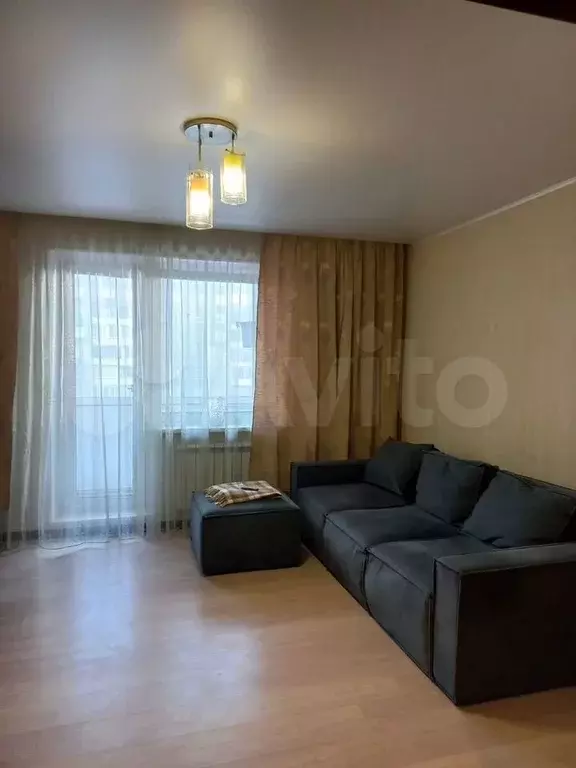 1-к. квартира, 40 м, 4/10 эт. - Фото 1