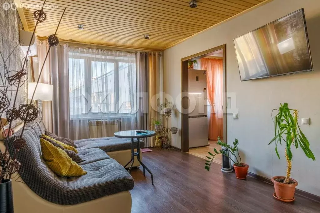 3-комнатная квартира: Новосибирск, улица Адриена Лежена, 7 (63 м) - Фото 1