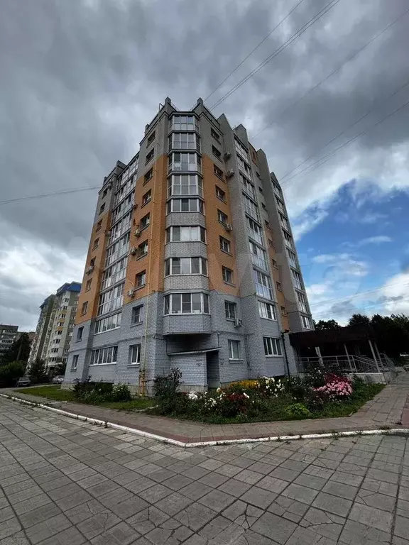 2-к. квартира, 66 м, 1/9 эт. - Фото 1