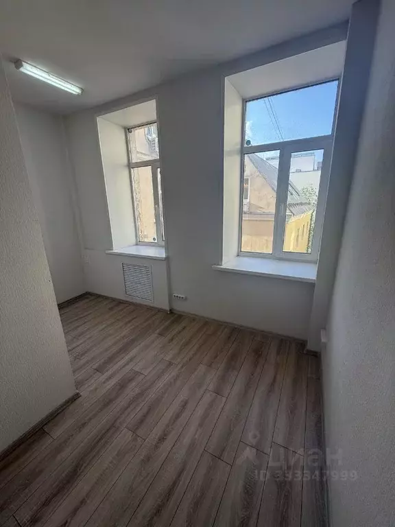 Помещение свободного назначения в Москва Шубинский пер., 2/3 (10 м) - Фото 1