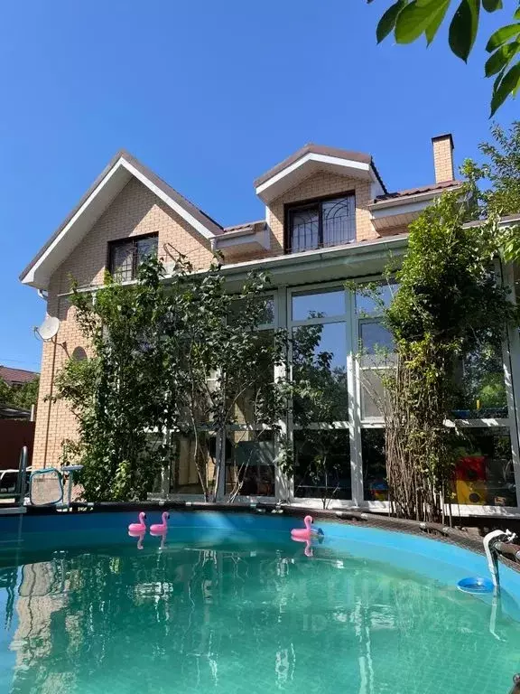 Дом в Ростовская область, Ростов-на-Дону Липовая ул., 38 (150 м) - Фото 1