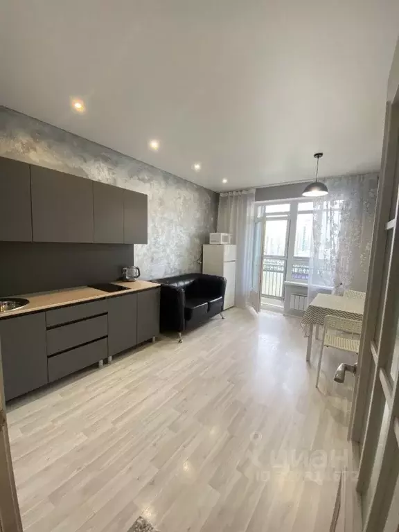 1-к кв. Свердловская область, Екатеринбург ул. Щорса, 54А (54.0 м) - Фото 2