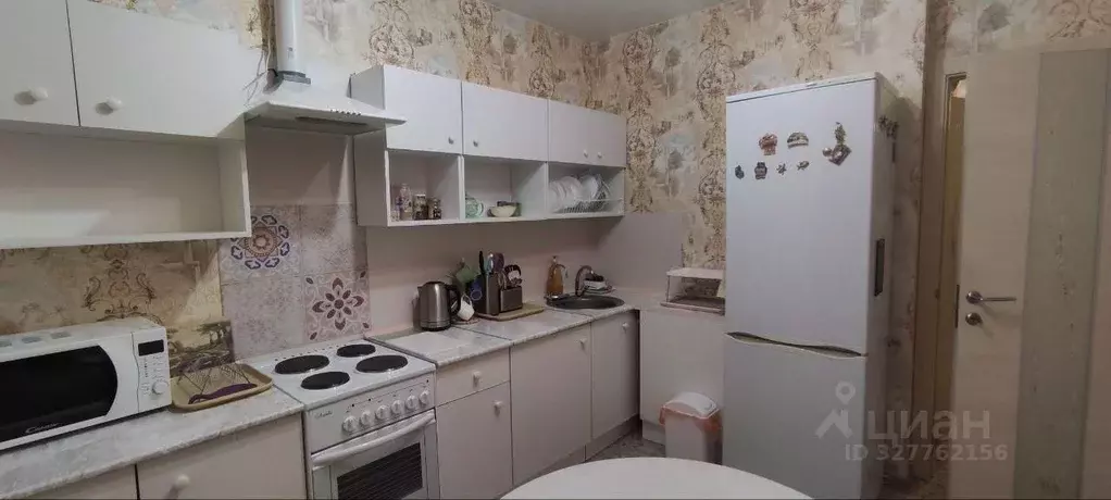 2-к кв. Московская область, Лобня Центральная ул., 8 (58.0 м) - Фото 2