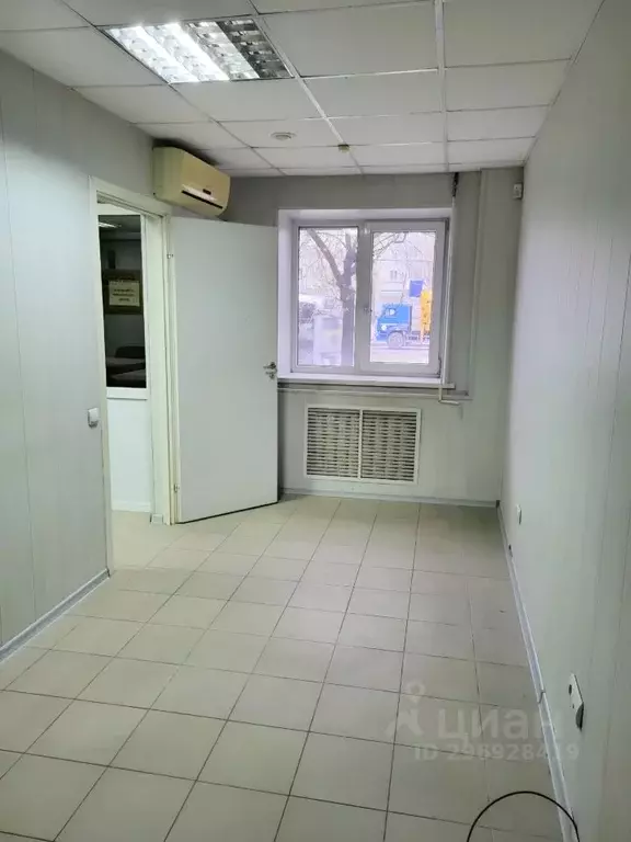 Офис в Волгоградская область, Волгоград ул. 64-й Армии, 10 (17 м) - Фото 1