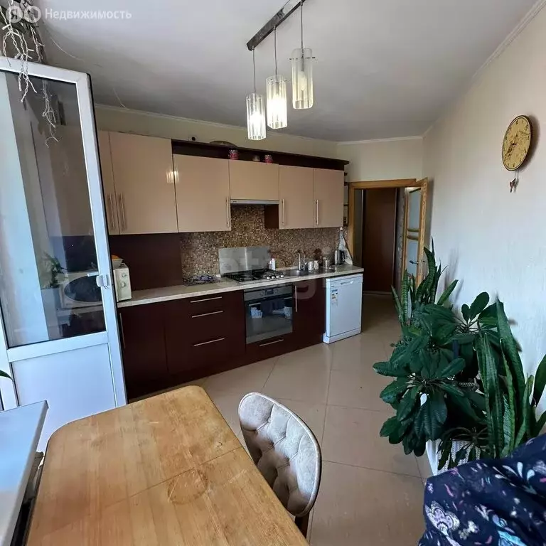 3-комнатная квартира: Калининград, улица Толбухина, 10 (66.4 м) - Фото 2