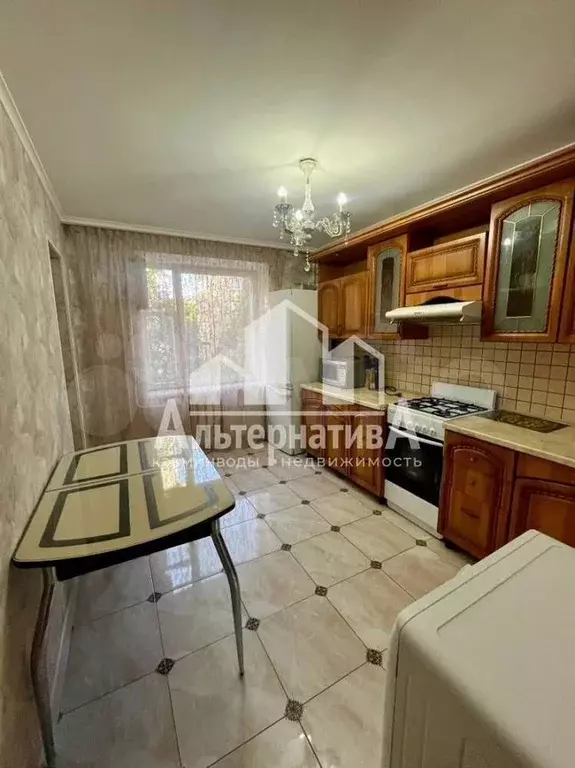1-к. квартира, 40 м, 3/5 эт. - Фото 1