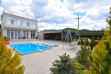 Дом в Крым, Судак городской округ, с. Веселое ул. Новая, 14 (250 м) - Фото 1