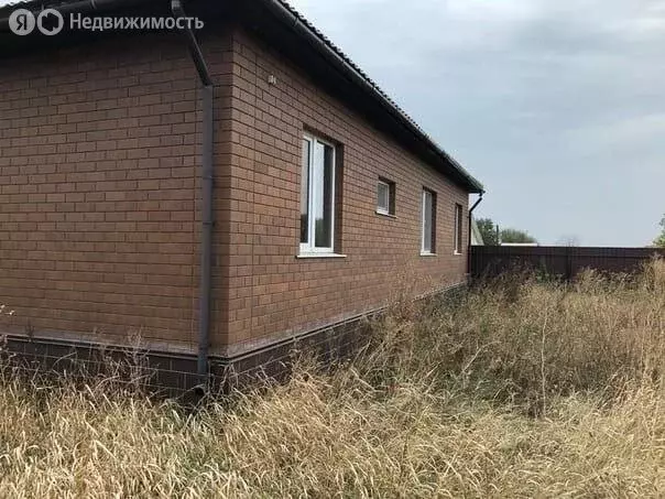 Дом в Белгородская область, рабочий посёлок Ивня, Центральная площадь ... - Фото 1