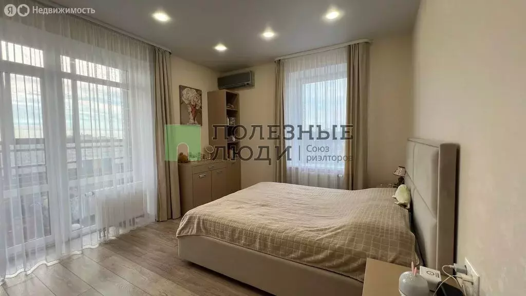 2-комнатная квартира: Ижевск, улица Грибоедова, 2 (56 м) - Фото 0