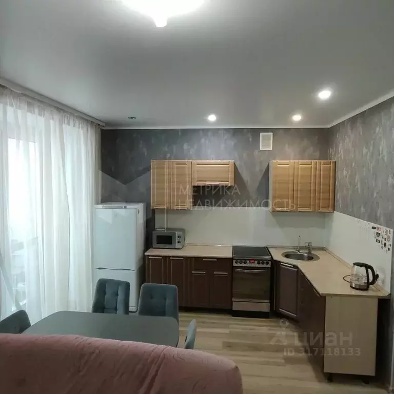 Студия Тюменская область, Тюмень Полевая ул., 105к4 (33.5 м) - Фото 0