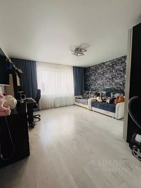 Комната Омская область, Омск ул. 10-я Чередовая, 9 (58.3 м) - Фото 1