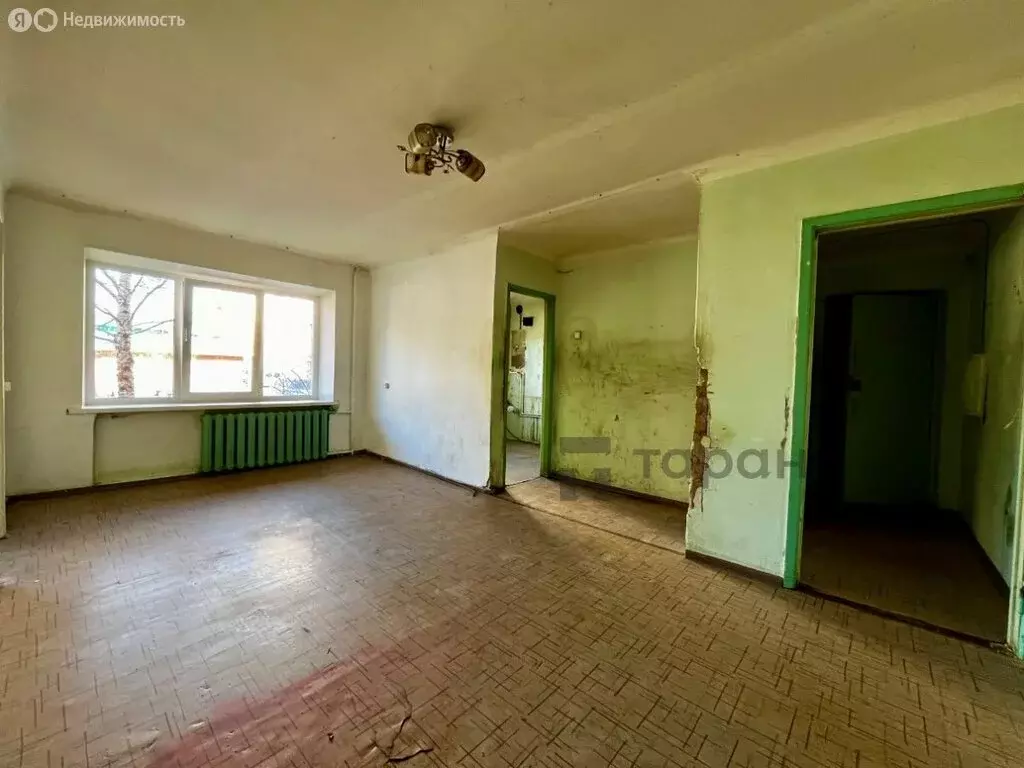 3-комнатная квартира: Чебаркуль, улица Калинина, 22 (56 м) - Фото 1