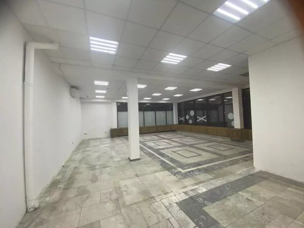 Помещение свободного назначения в Волгоградская область, Волгоград ул. ... - Фото 1