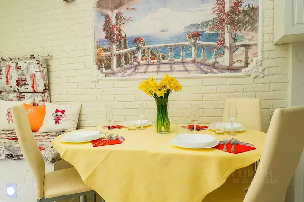 3-к кв. Краснодарский край, Сочи Центральный мкр, ул. Комсомольская, 4 ... - Фото 1