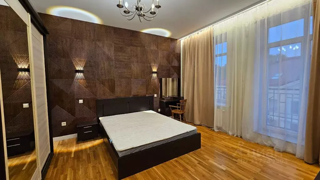 3-к кв. Санкт-Петербург Парадная ул., 3к2 (108.0 м) - Фото 0