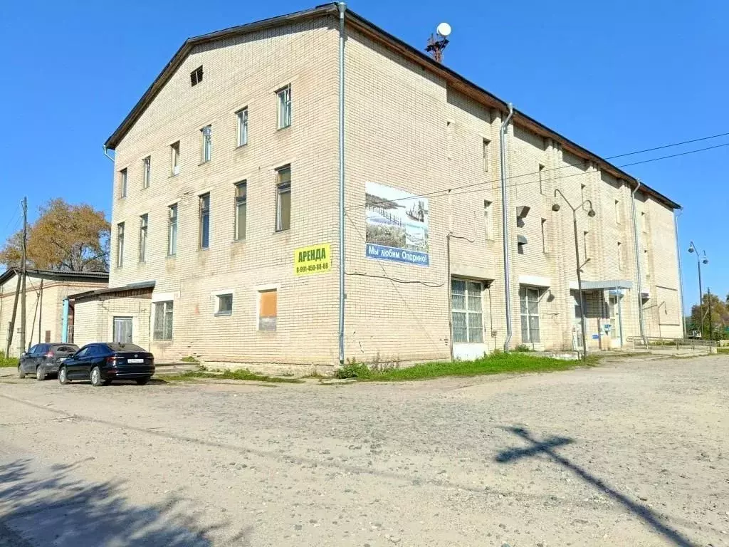 Помещение свободного назначения в Кировская область, Опарино пгт ул. ... - Фото 1