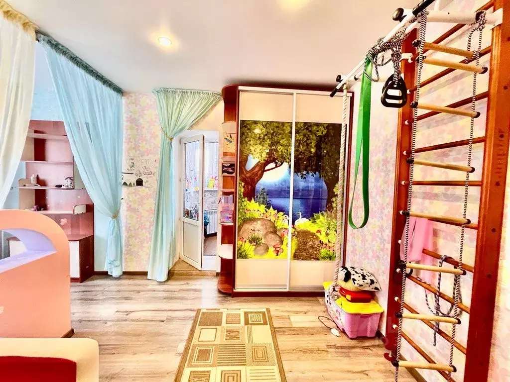 3-к кв. Оренбургская область, Оренбург Салмышская ул., 43/2 (79.3 м) - Фото 1