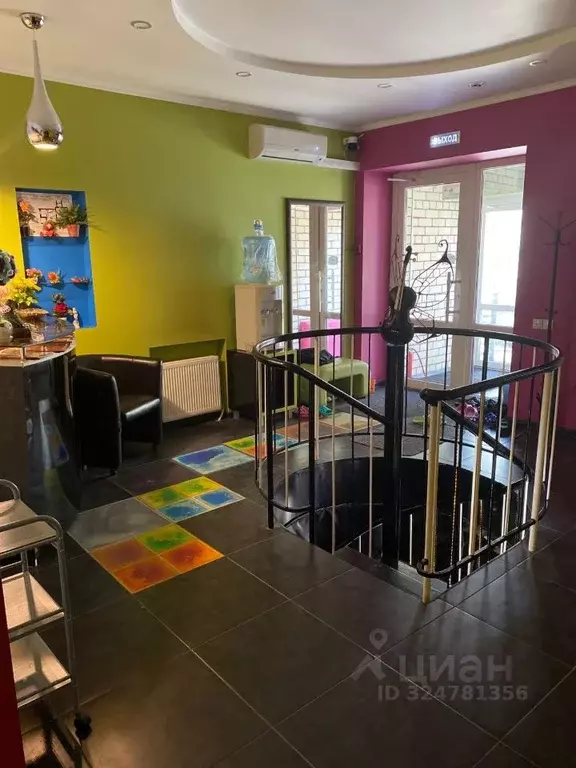 Помещение свободного назначения в Коми, Сыктывкар ул. Морозова, 111/1 ... - Фото 1