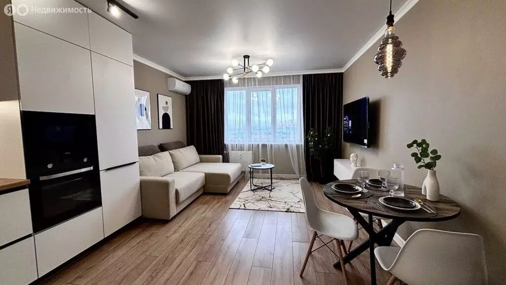 3-комнатная квартира: Оренбург, улица Автомобилистов, 13 (86 м) - Фото 1