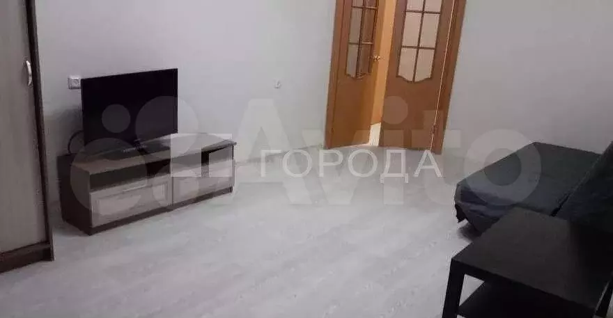 1-к. квартира, 43 м, 5/10 эт. - Фото 0