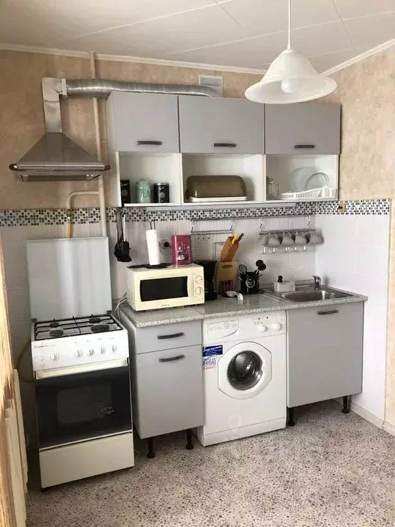1-к кв. Волгоградская область, Волгоград ул. 4-х связистов, 25А (34.0 ... - Фото 0