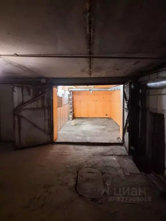 Гараж в Свердловская область, Екатеринбург ул. Чайковского, 21 (20 м) - Фото 2