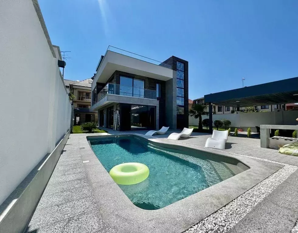 Дом в Краснодарский край, Сочи Сириус пгт, ул. Хуторская (280 м) - Фото 1