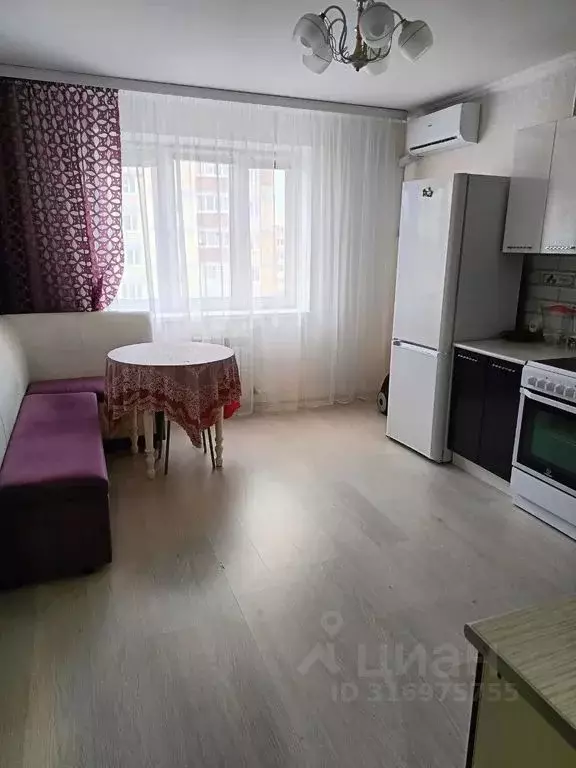 1-к кв. Тюменская область, Тобольск 7А мкр, 21А (40.0 м) - Фото 1