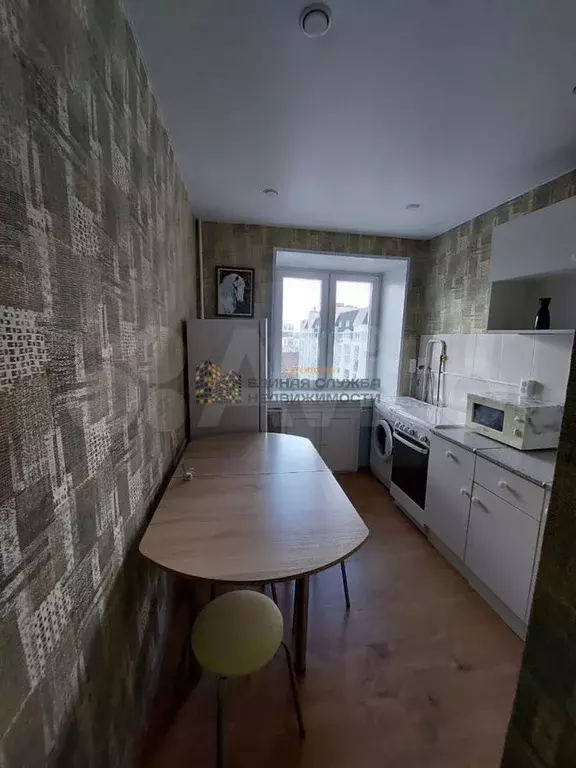1-к. квартира, 32 м, 9/9 эт. - Фото 0