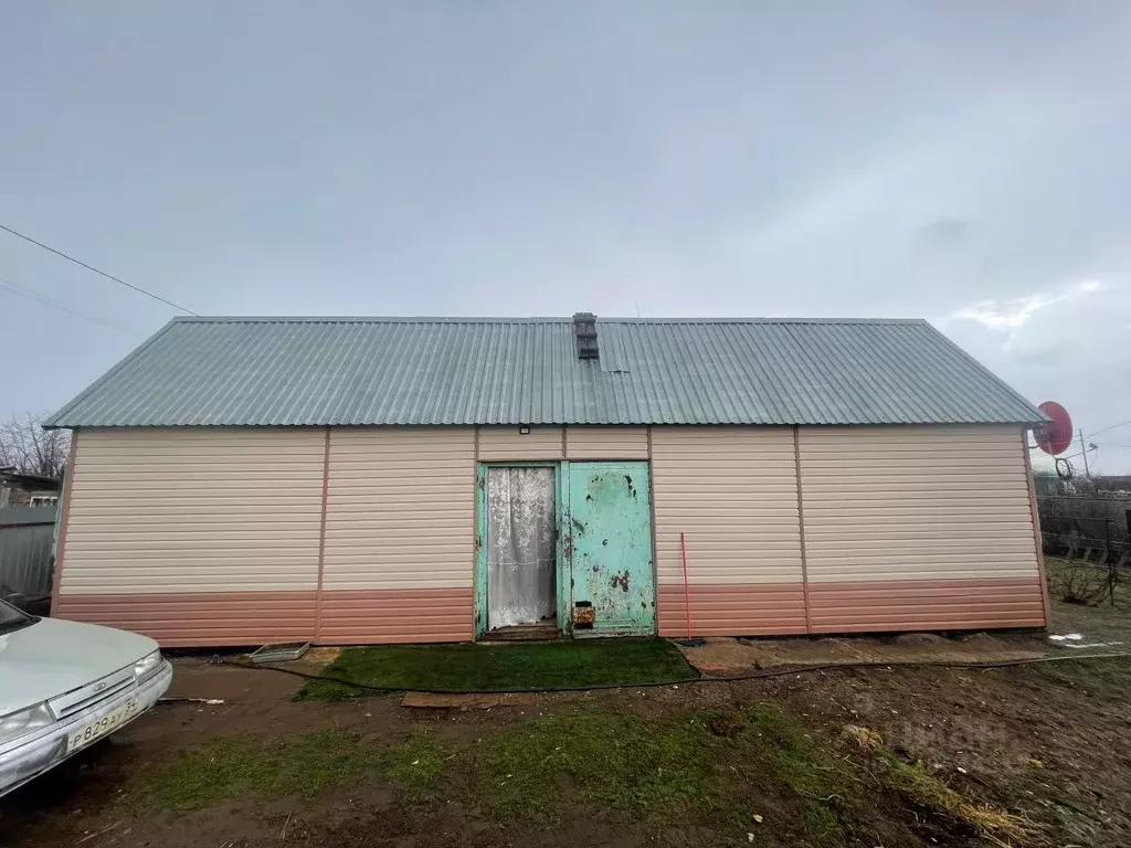 Дом в Волгоградская область, Волжский Исток СНТ, ул. Ахтубинская (30 ... - Фото 2