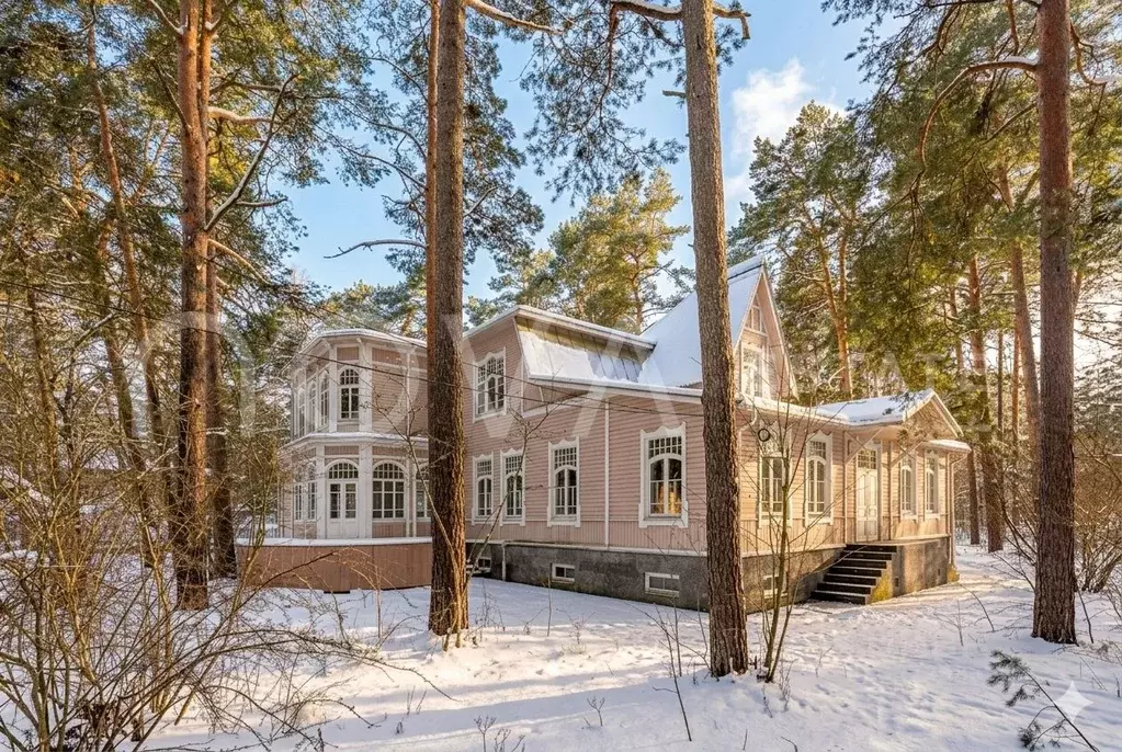 Дом в Санкт-Петербург, Санкт-Петербург, Сестрорецк наб. Реки Сестры, ... - Фото 1