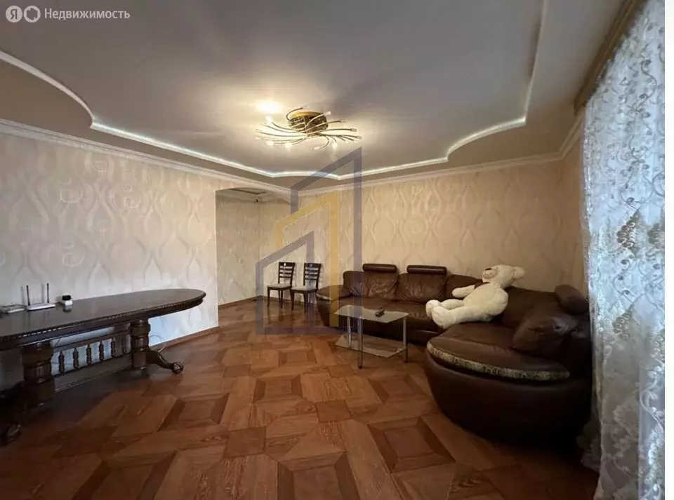 2-комнатная квартира: Евпатория, улица 9 Мая, 120 (66.8 м) - Фото 1