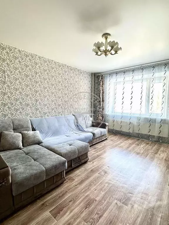 2-к. квартира, 57 м, 1/9 эт. - Фото 1