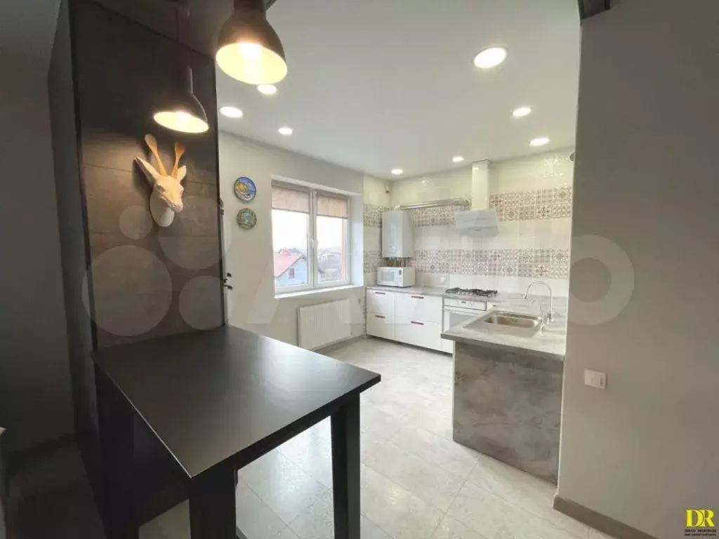 3-к. квартира, 140,8 м, 3/3 эт. - Фото 1