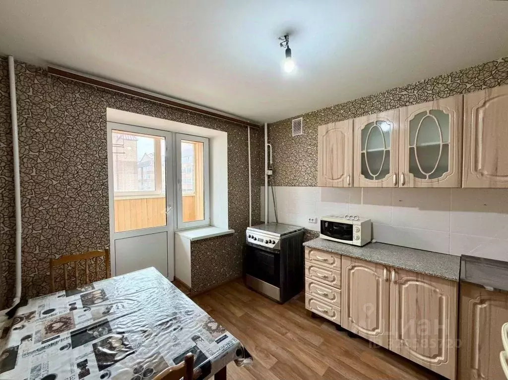 2-к кв. Кировская область, Киров ул. Ивана Попова, 10к1 (69.3 м) - Фото 1