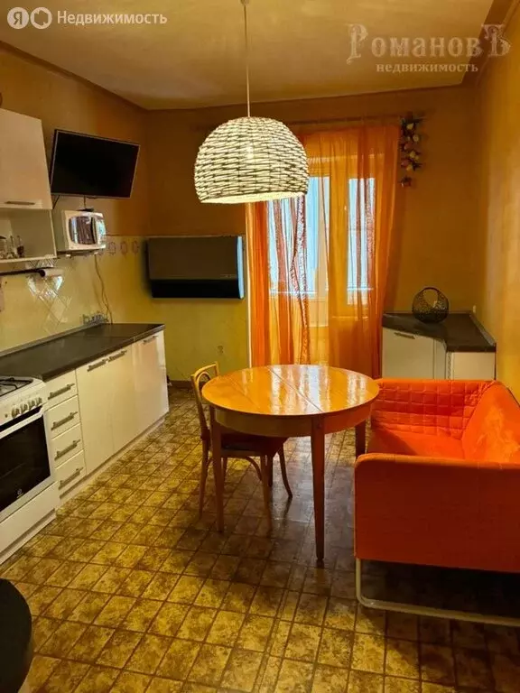 4-комнатная квартира: Ставрополь, улица Льва Толстого, 17 (82 м) - Фото 0