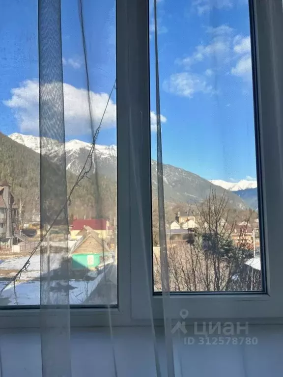 Комната Карачаево-Черкесия, Зеленчукский район, с. Архыз ул. ... - Фото 1