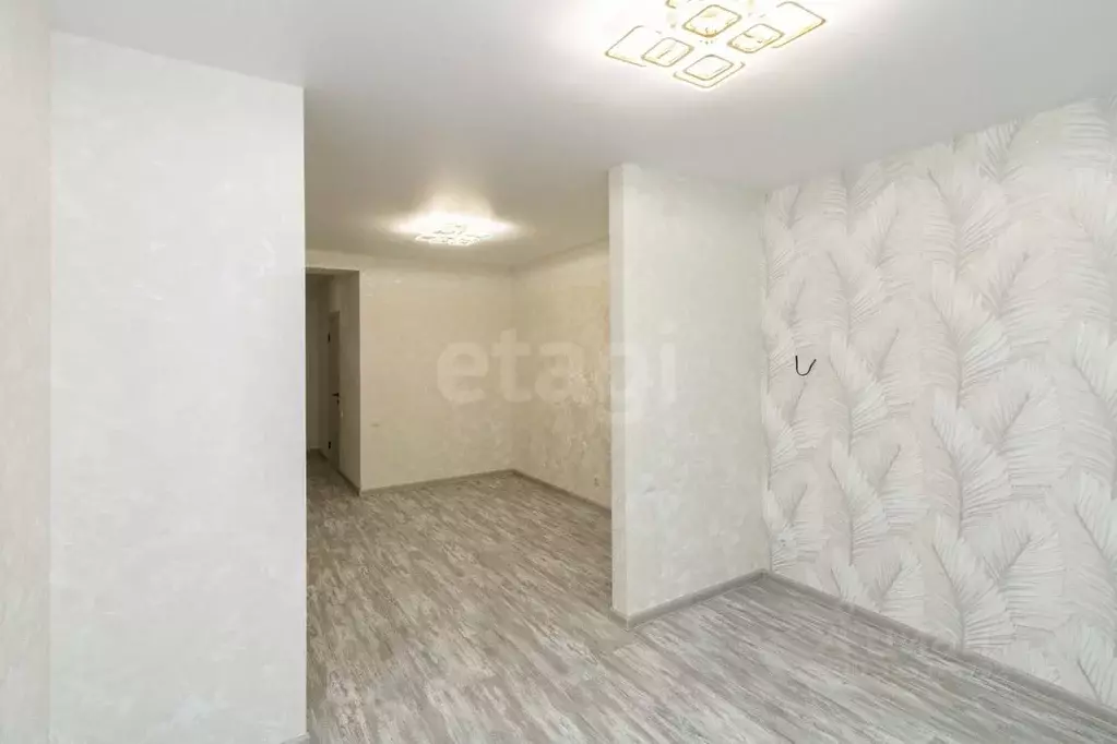 Студия Тюменская область, Тюмень ул. Республики, 204к11 (30.9 м) - Фото 1