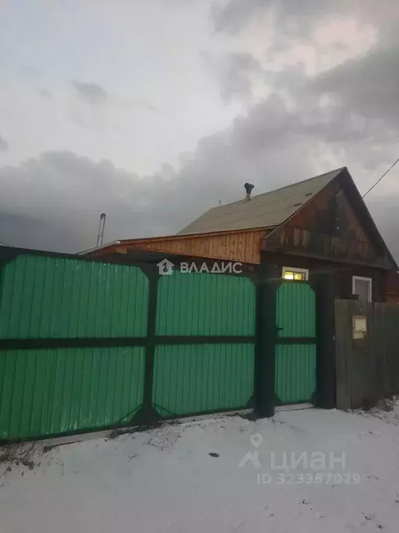 Дом в Бурятия, Иволгинский район, Нижнеиволгинское с/пос, с. Нижняя ... - Фото 1
