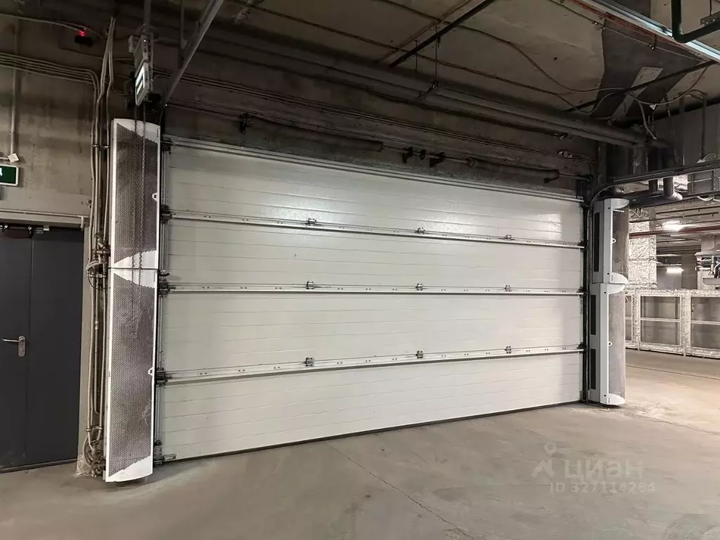 Гараж в Санкт-Петербург Яхтенная ул., 34 (13 м) - Фото 1