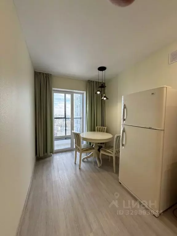 2-к кв. Свердловская область, Екатеринбург ул. Свердлова, 32Б (50.0 м) - Фото 2