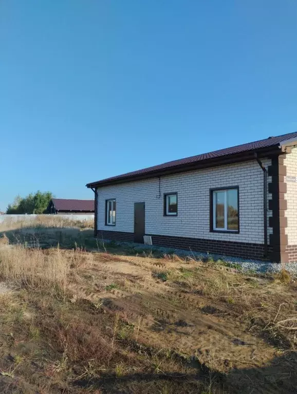 Дом в Омская область, Омский район, Магистральное с/пос, с. Ребровка  ... - Фото 1