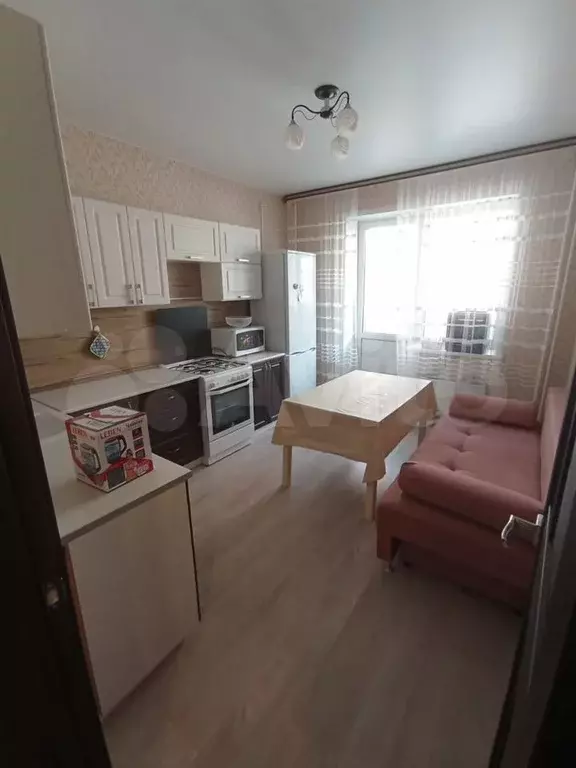 2-к. квартира, 65 м, 1/10 эт. - Фото 1