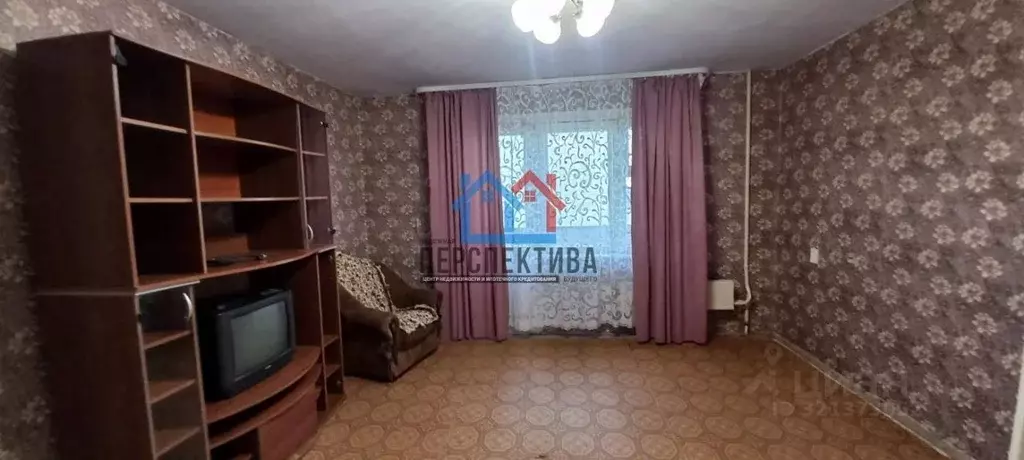 3-к кв. Тюменская область, Тобольск 9-й мкр, 30 (65.6 м) - Фото 0