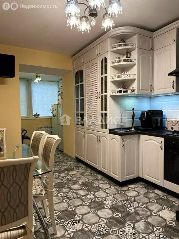 3-комнатная квартира: Смоленск, Кловская улица, 23А (83.7 м) - Фото 1