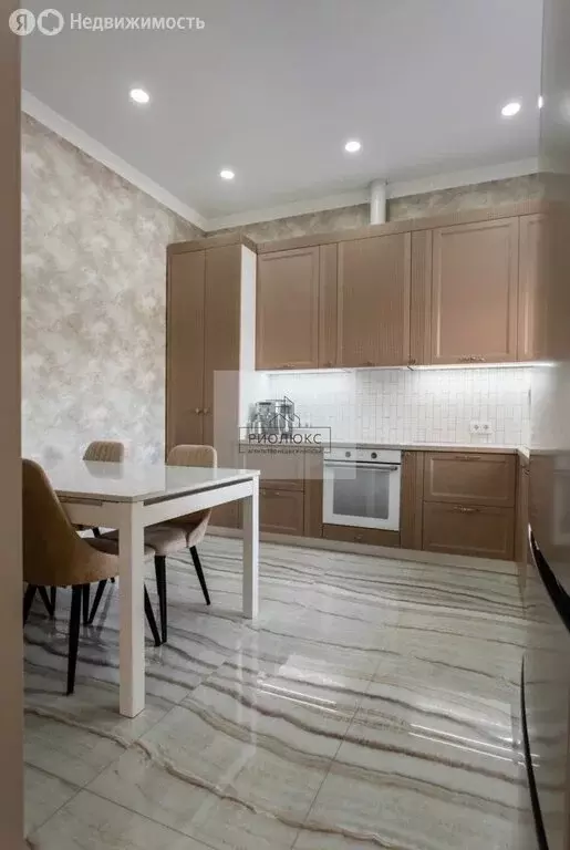 Дом в Магнитогорск, Раздольная улица (225 м) - Фото 1