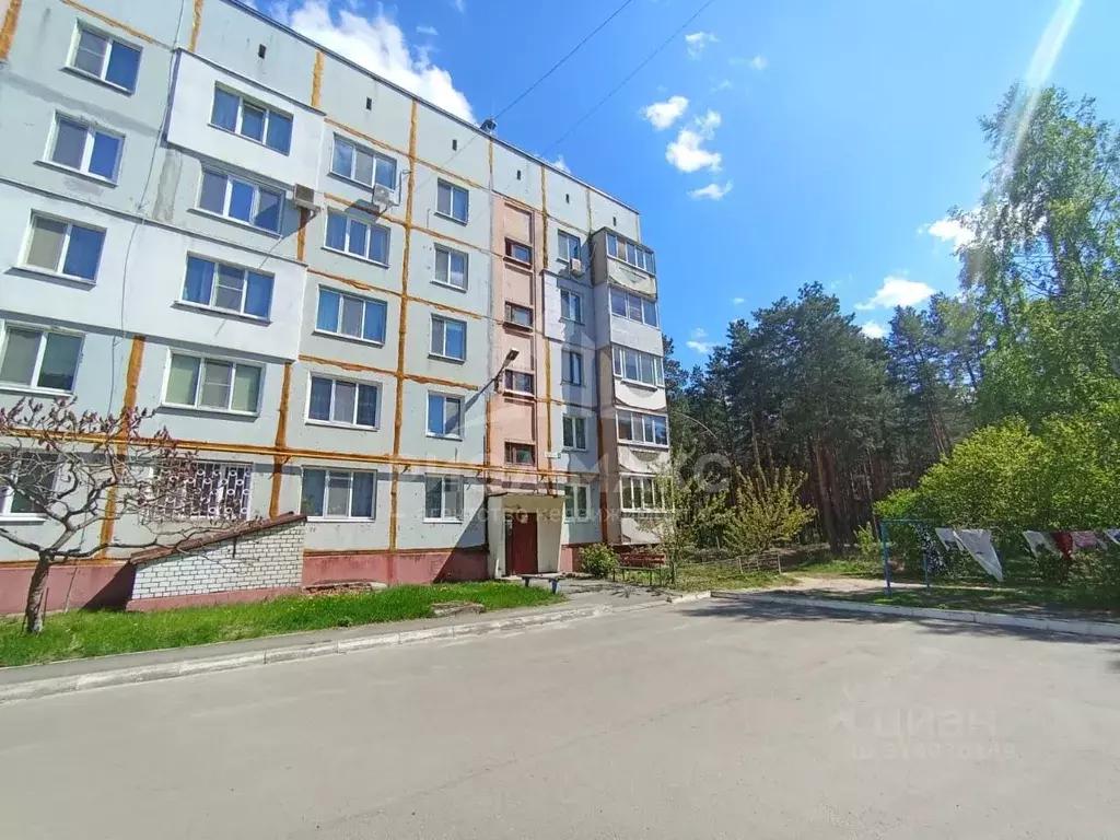 3-к кв. Брянская область, Брянск Уральский пер., 14 (63.0 м) - Фото 0