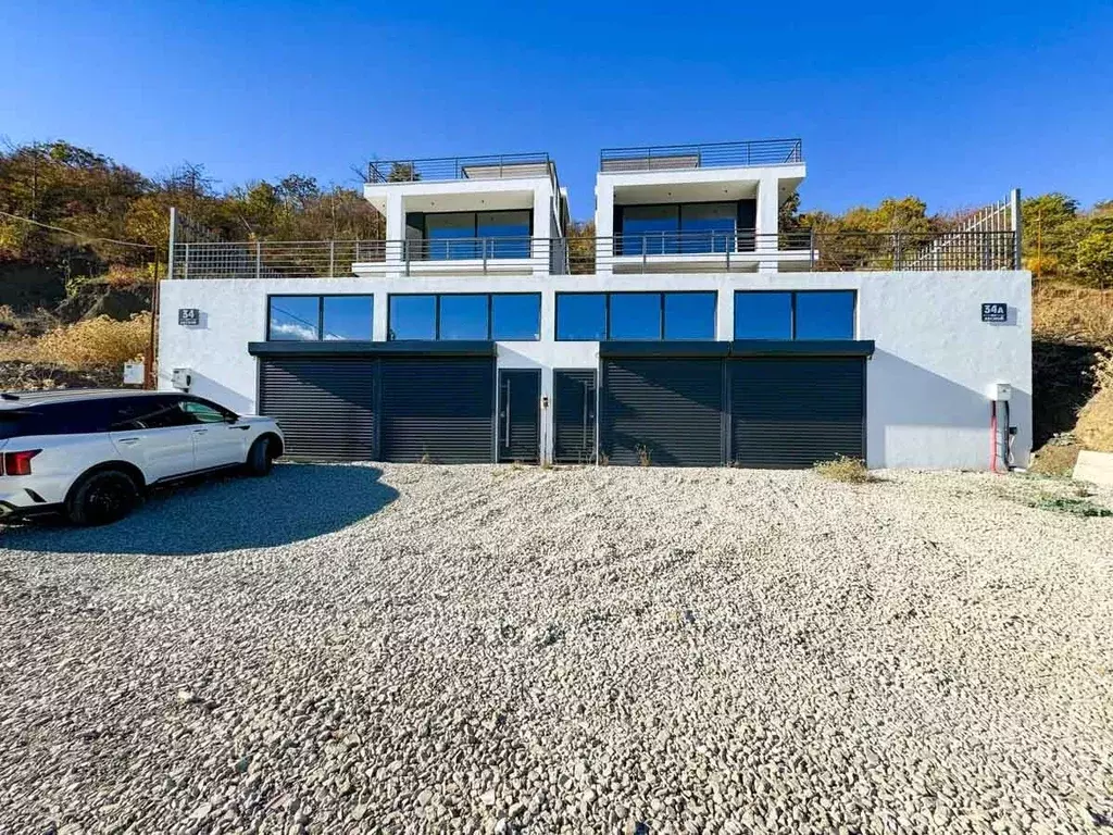 Дом в Крым, Алушта муниципальный округ, пос. Семидворье, Лесной мкр  ... - Фото 1