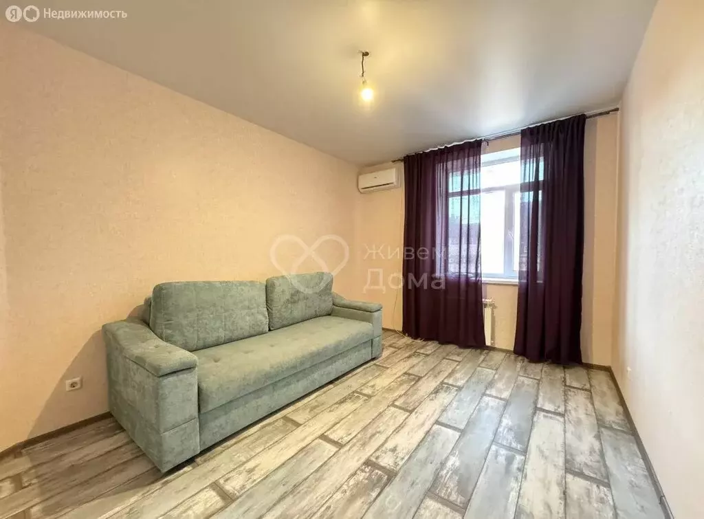 1-комнатная квартира: Волгоград, улица Маршала Воронова, 24 (43 м) - Фото 0