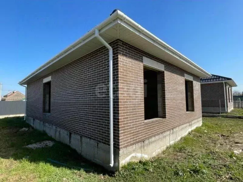 Дом в Краснодарский край, Славянск-на-Кубани Ярмарочная ул., 252 (90 ... - Фото 1